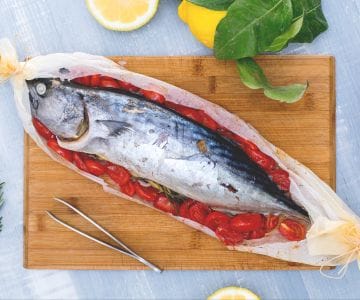 Bonite en papillote avec tomates cerises