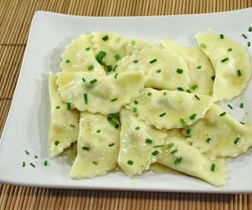 Demi-lunes au saumon et ciboulette