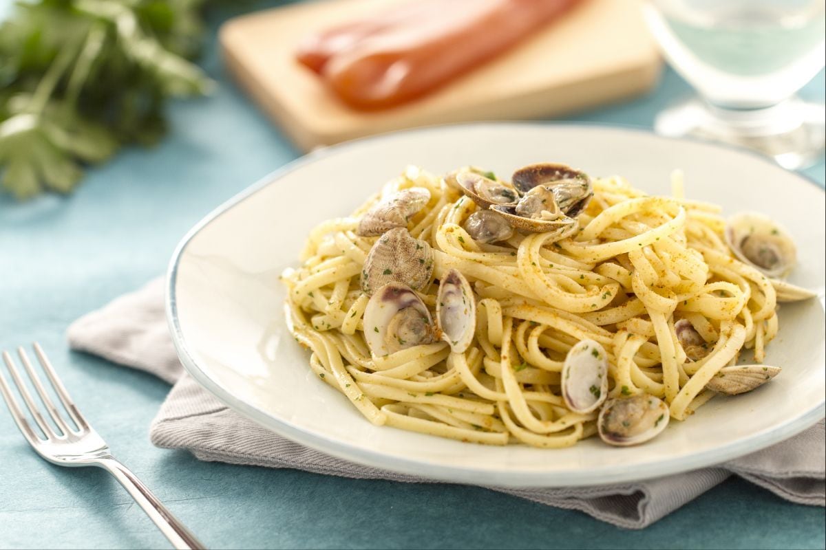 Linguine à la poutargue et aux palourdes