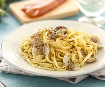Linguine à la poutargue et aux palourdes