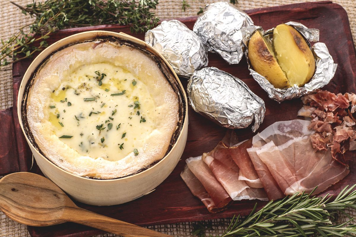 Vacherin au four aux herbes