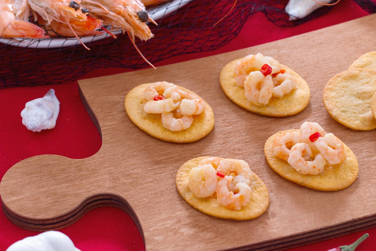 Spianatine aux crevettes, ail, huile et piment