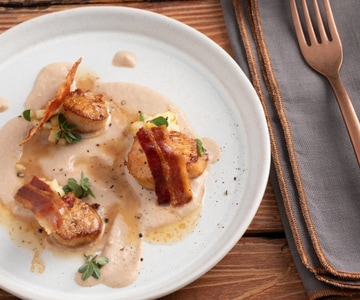 Coquilles Saint-Jacques avec lard et crème de marrons
