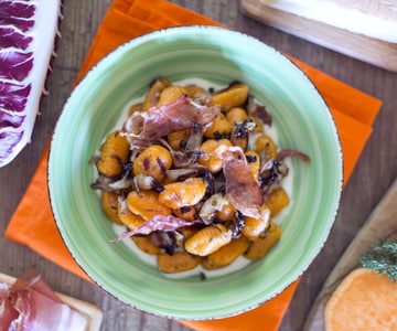 Gnocchi de patates douces au radicchio et speck