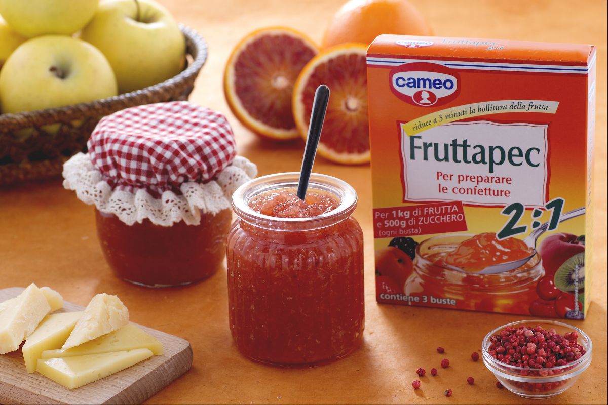 Confiture de pommes et oranges au poivre rose