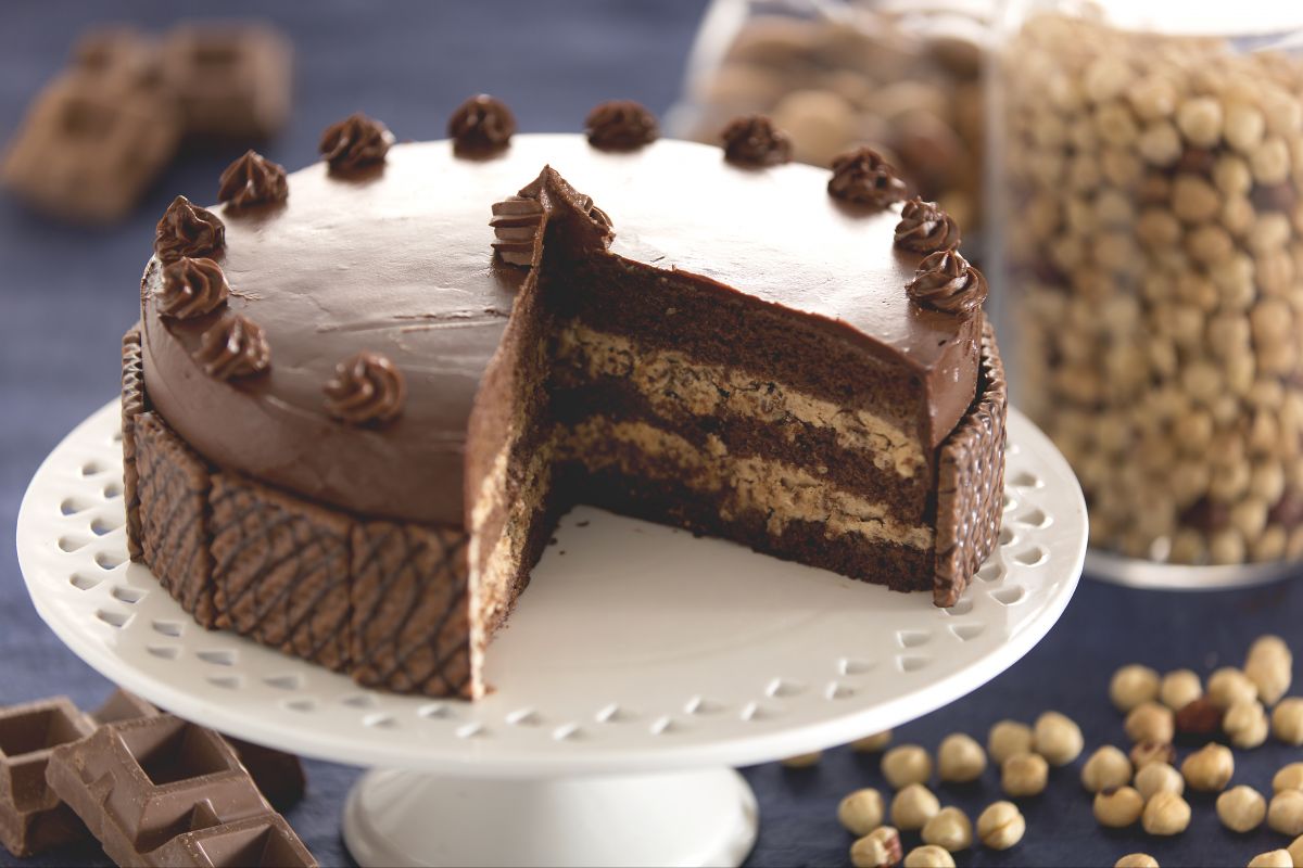 Gâteau à la crème de gaufrettes à la noisette