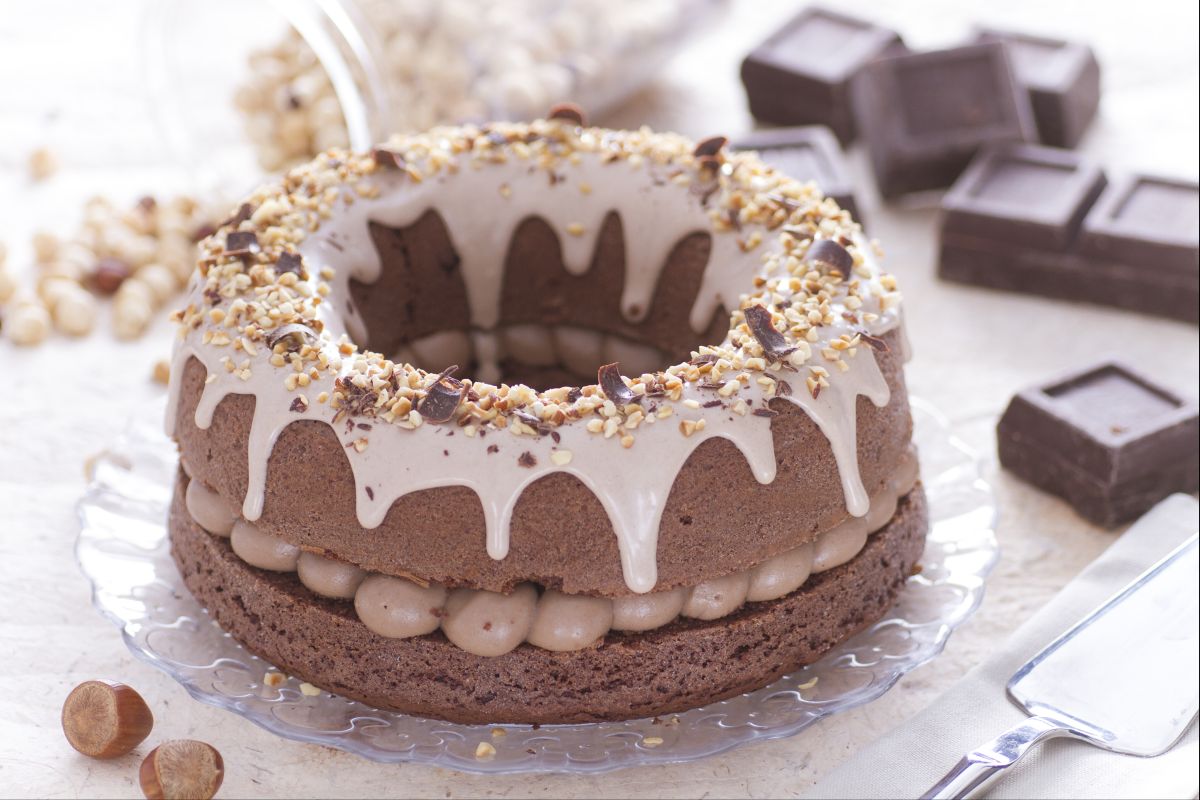 Couronne au chocolat avec crème de noisettes