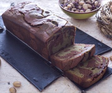 Cake marbré pistache et chocolat
