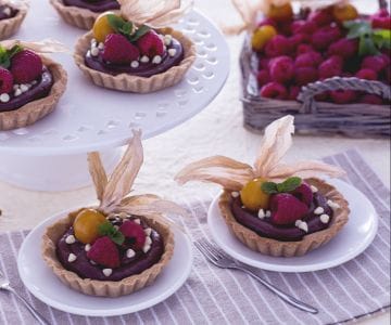 Tartelettes au cacao avec amandes et crème au chocolat