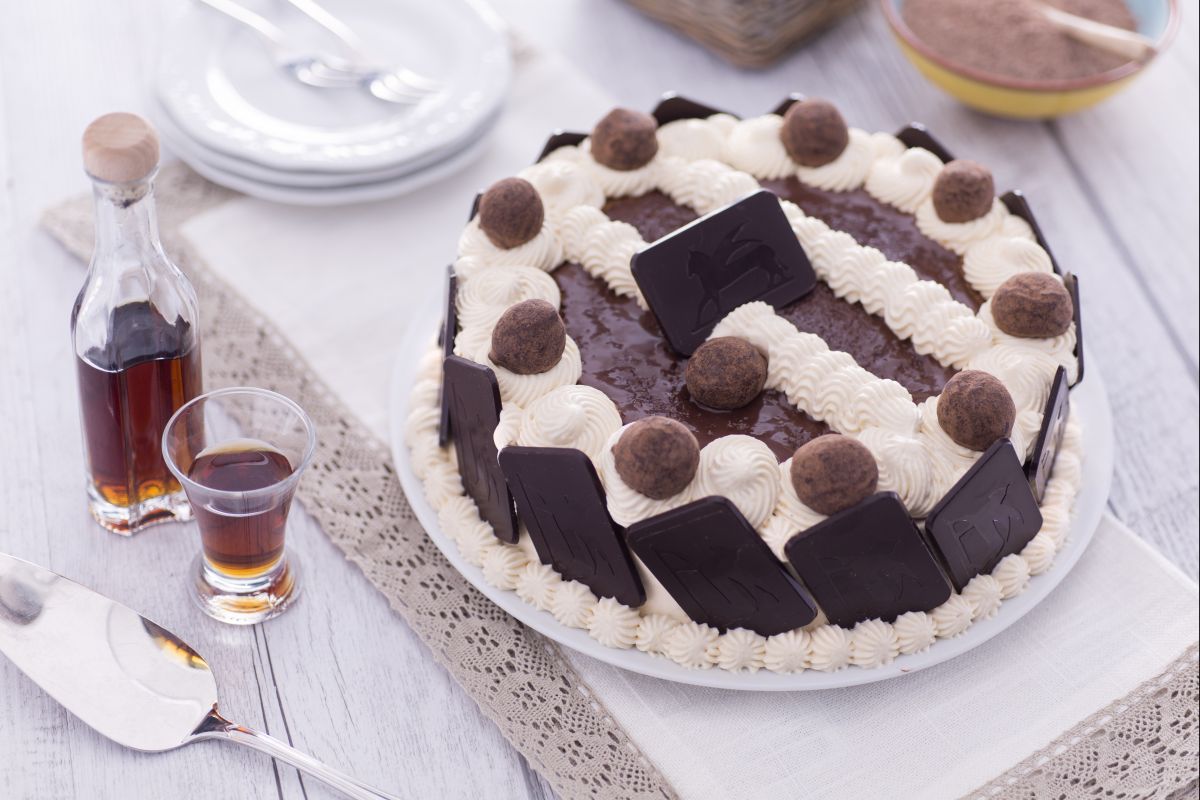 Gâteau au cacao avec crème au sabayon