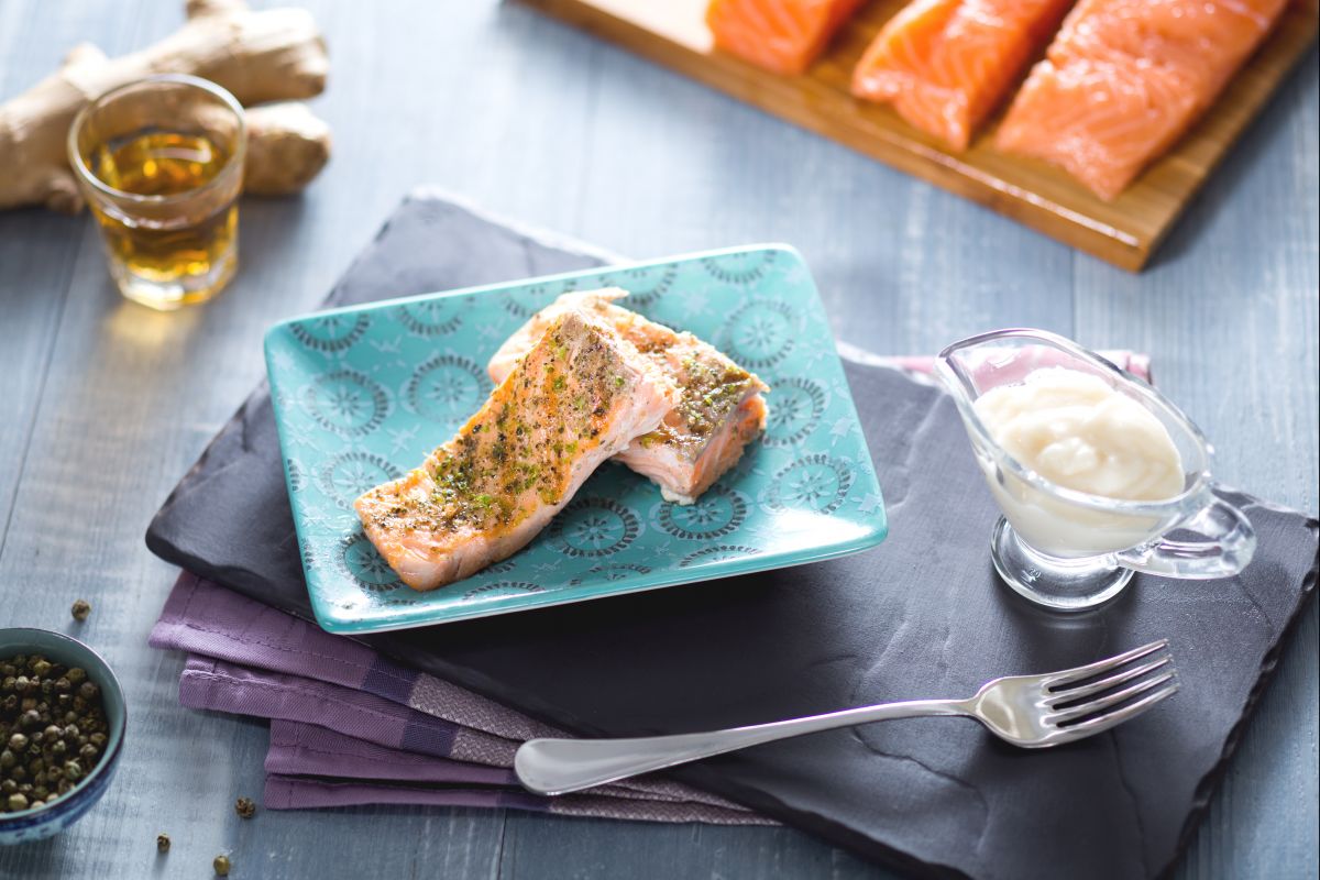 Filet de saumon au poivre vert avec gingembre et lime