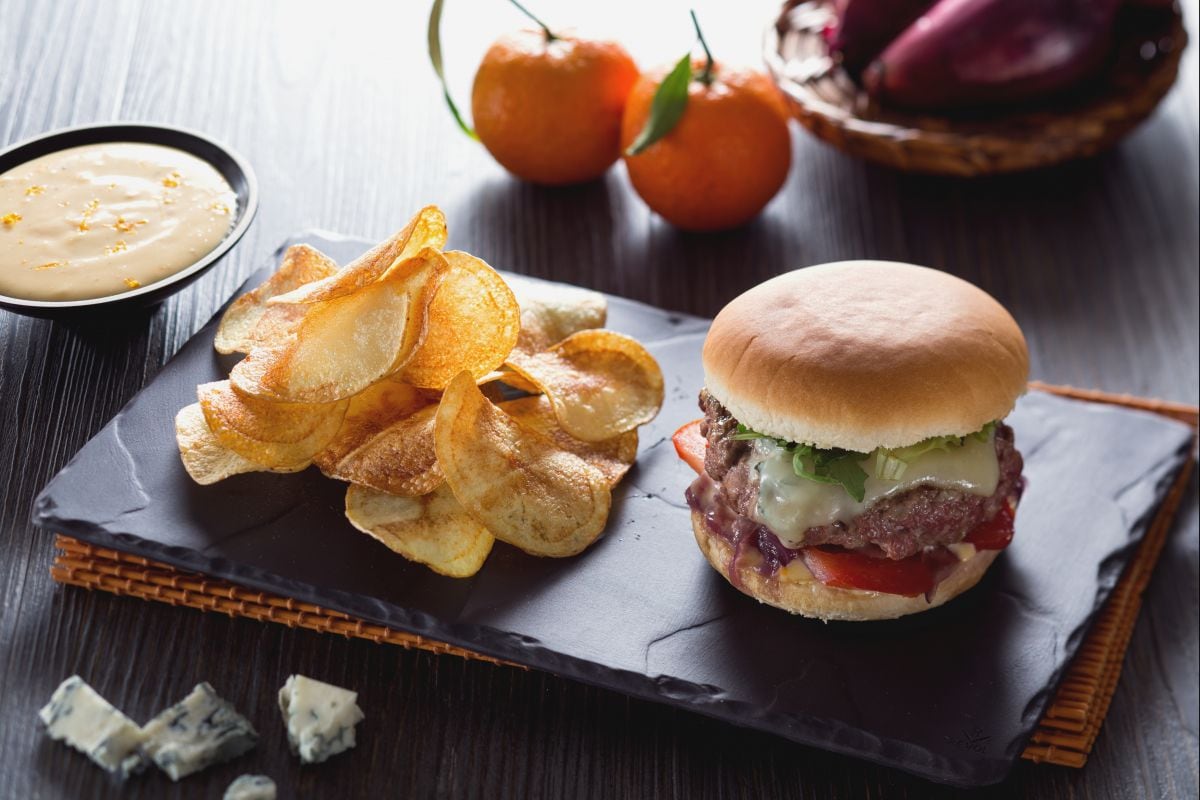 Burger de canard avec mayonnaise aux agrumes