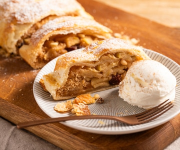 Strudel aux pommes avec pâte feuilletée