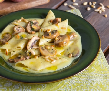 Pennoni avec crème de pommes de terre et champignons