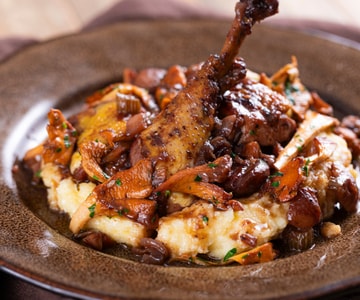 Ragoût de poulet aux marrons et champignons