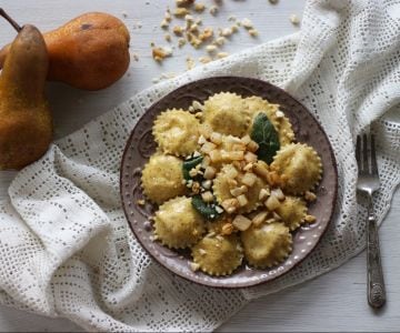Raviolis de sarrasin aux poires et taleggio