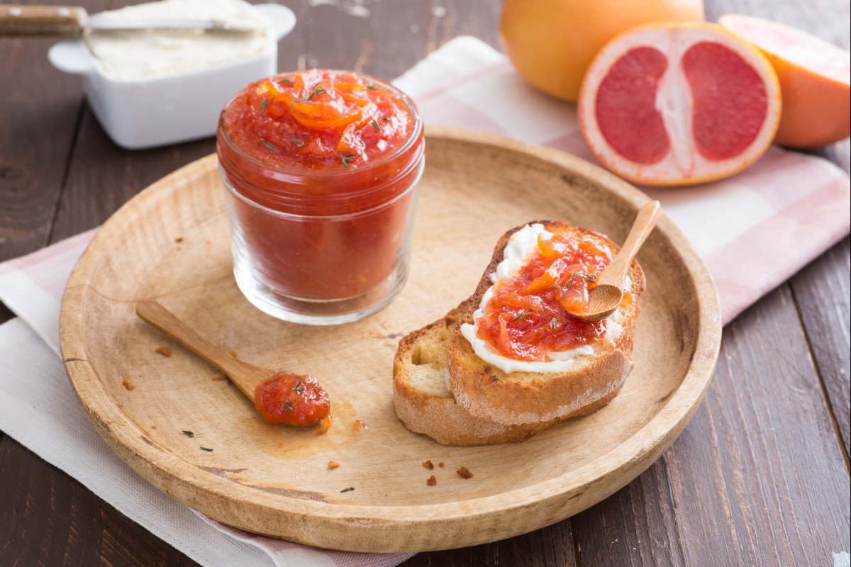 Confiture de pamplemousse rose