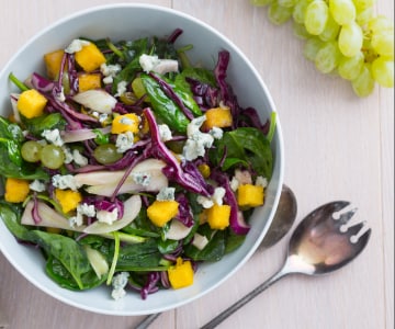 Salade d'hiver avec croûtons de polenta
