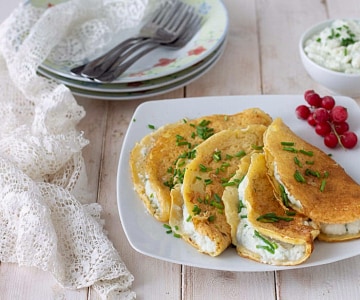 Crêpe de pois chiches avec mousse de morue