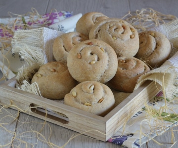 Petits pains complets aux pignons