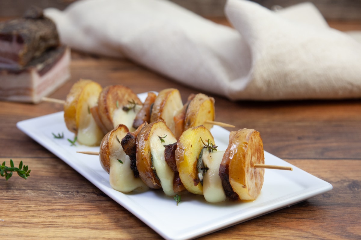 Brochettes de pommes de terre