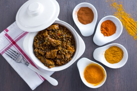 Ragoût de porc aux lentilles épicé