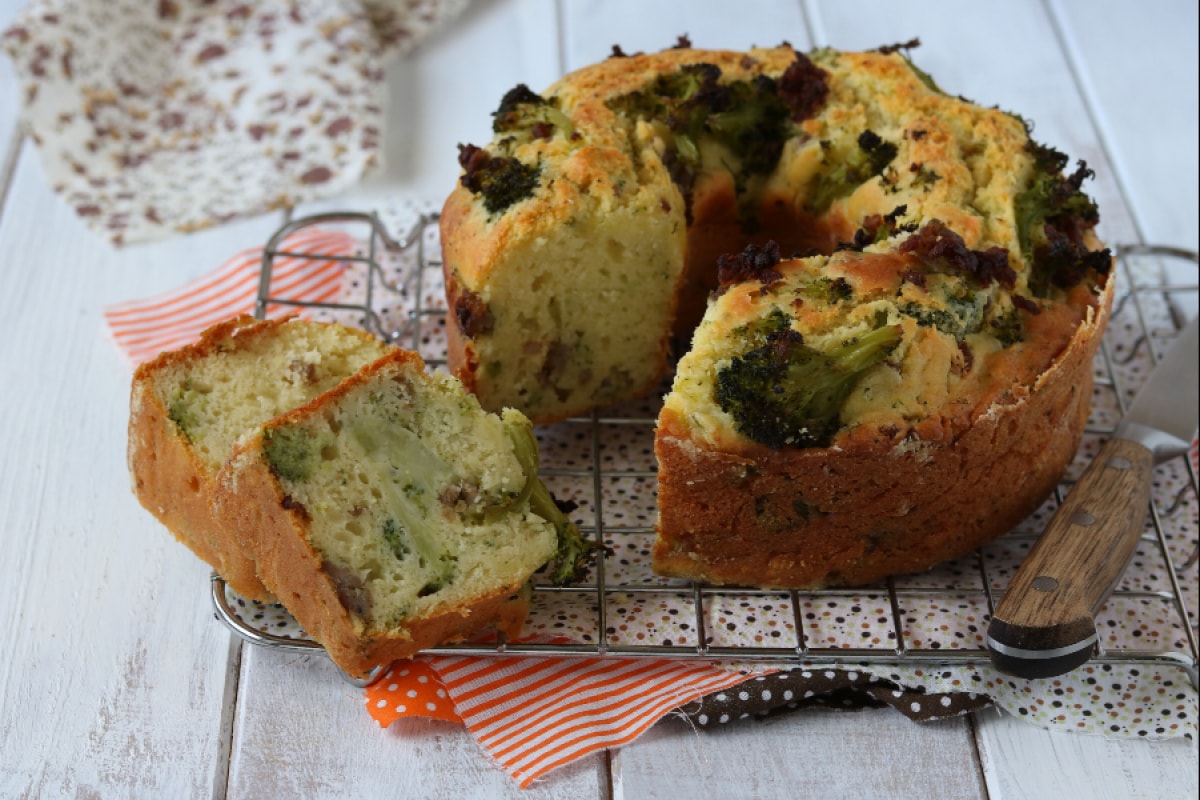 Couronne aux brocolis et saucisse