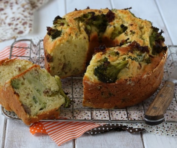 Couronne aux brocolis et saucisse