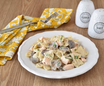 Pâtes au saumon et champignons crémeuses