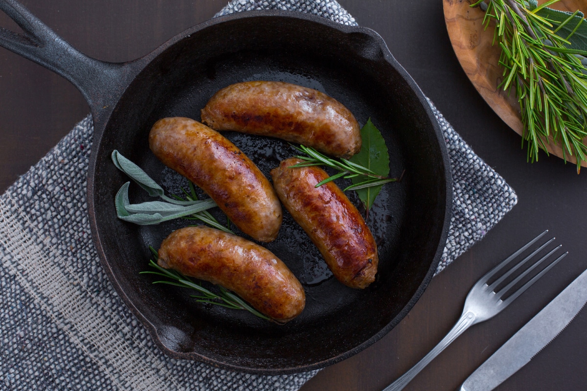 Saucisse à la poêle