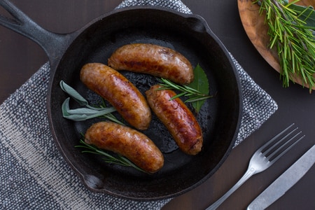 Saucisse à la poêle