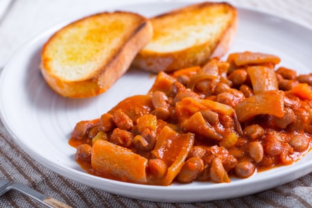 Haricots avec des couennes