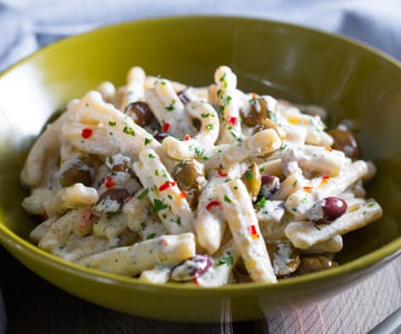 Casarecce avec crème de ricotta, olives et anchois