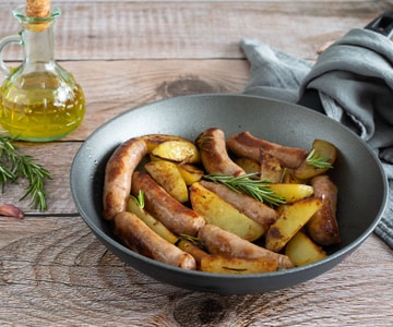 Saucisse et pommes de terre à la poêle