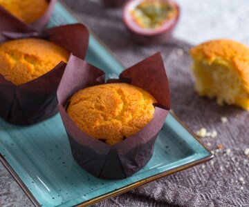 Muffins au yaourt, mangue et fruit de la passion