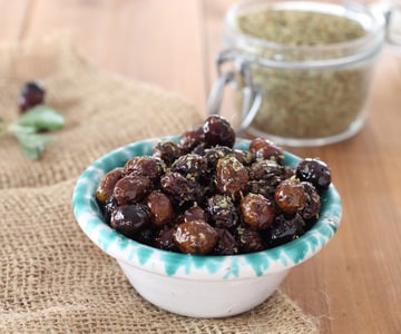 Olives noires au four