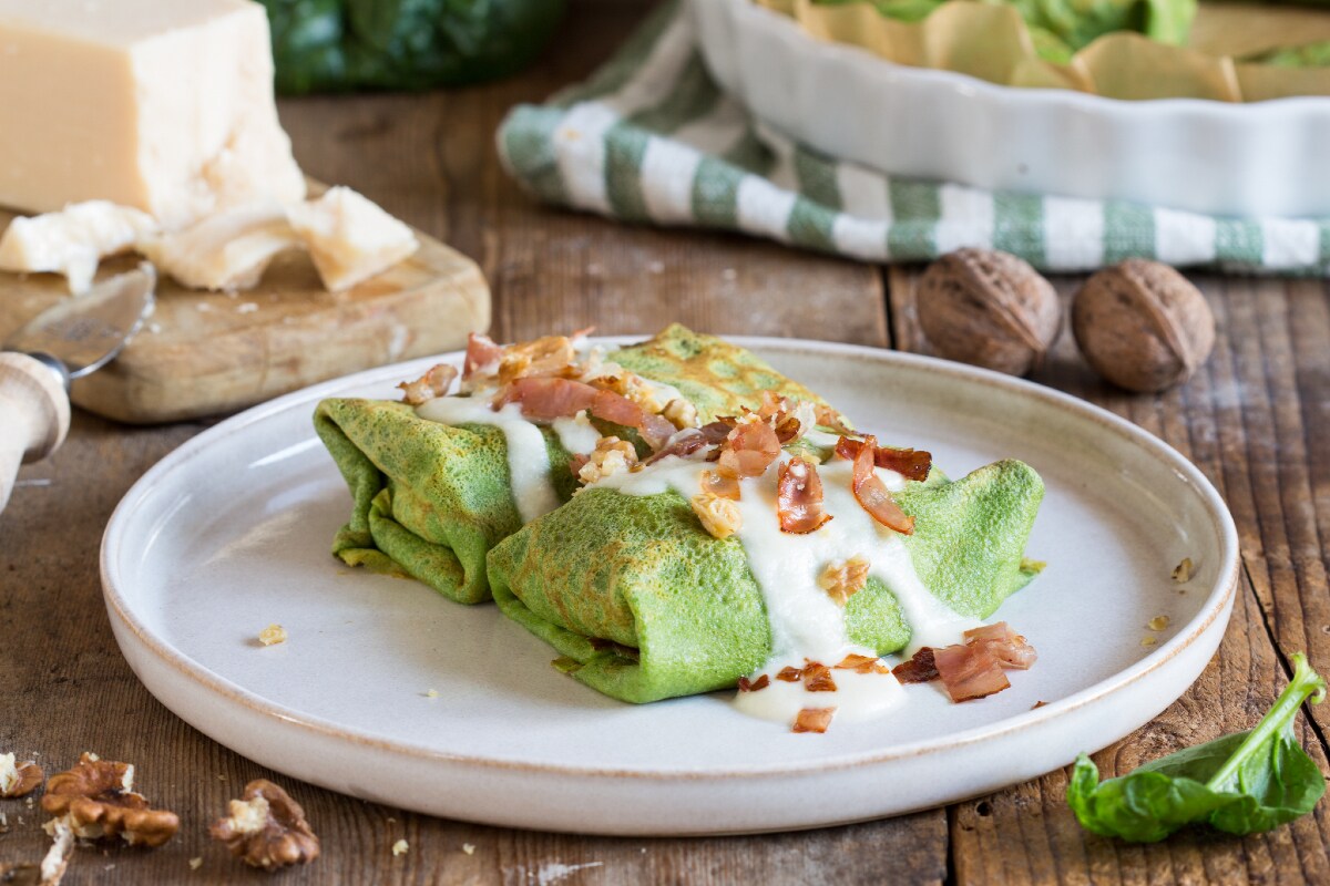 Crêpes à la courge, au speck et aux noix
