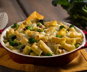 Gratin de pâtes au brocoli et lardons