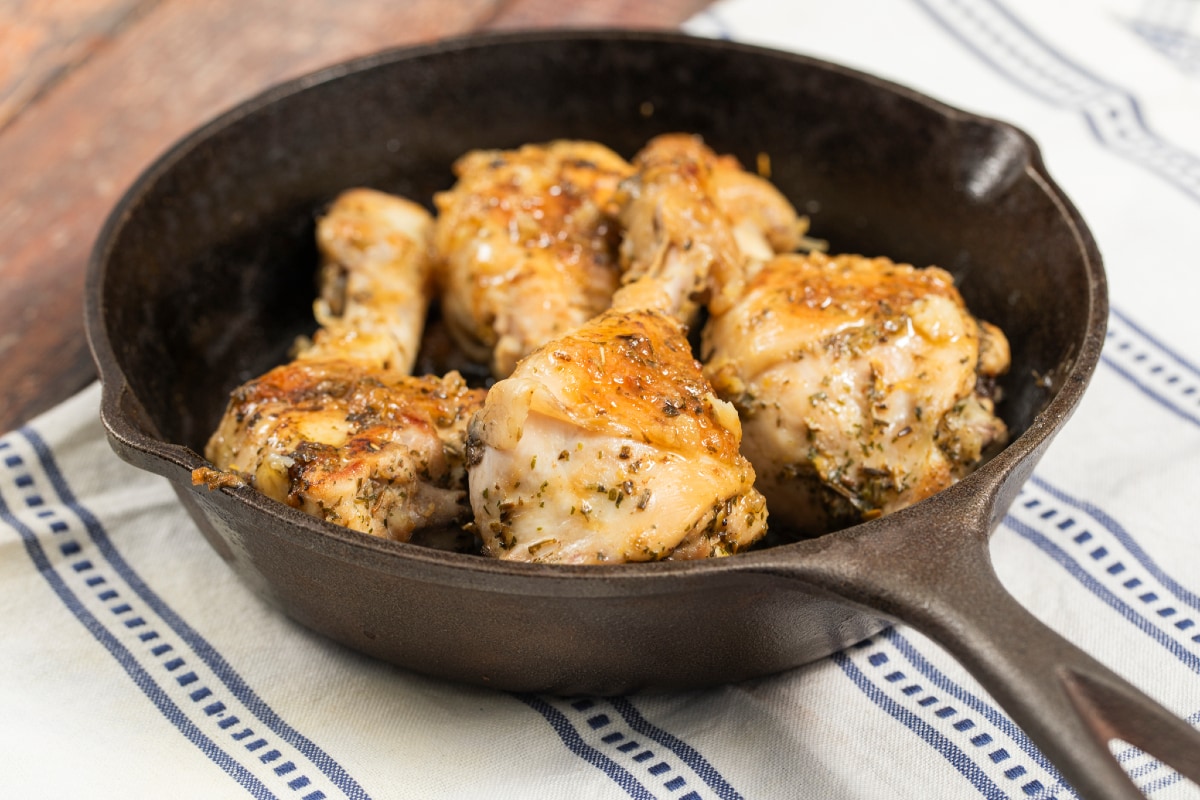 Cuisses de poulet à la poêle