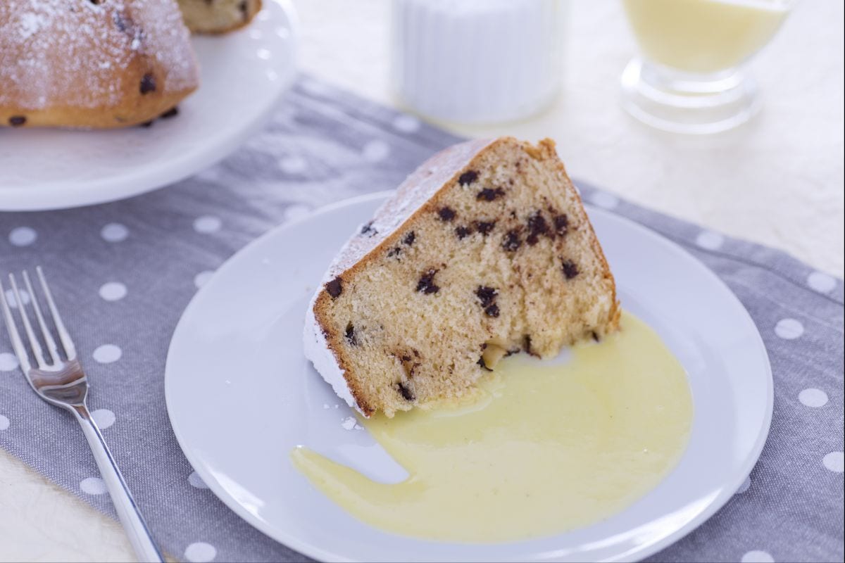 Pandoro au lait concentré et pépites de chocolat