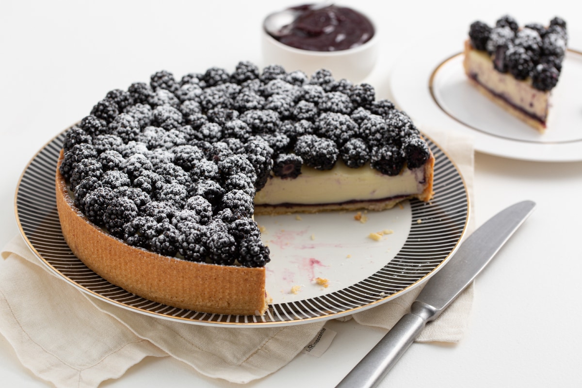 Tarte aux mûres avec ganache blanche