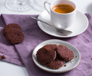 Biscuits au chocolat noir et sel rose de l'Himalaya