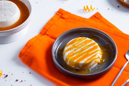 Panna cotta avec sauce aux agrumes