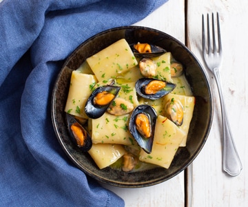 Paccheri à la crème de pommes de terre et moules