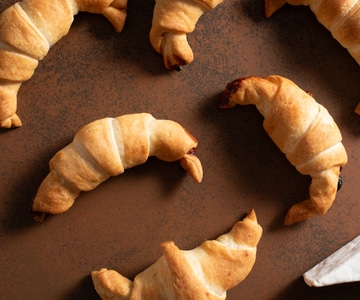 Croissants feuilletés aux poires et brie