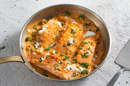 Saumon au curry et lait de coco