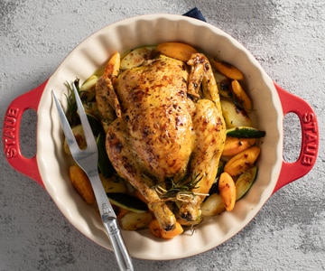 Poulet rôti avec légumes tournés