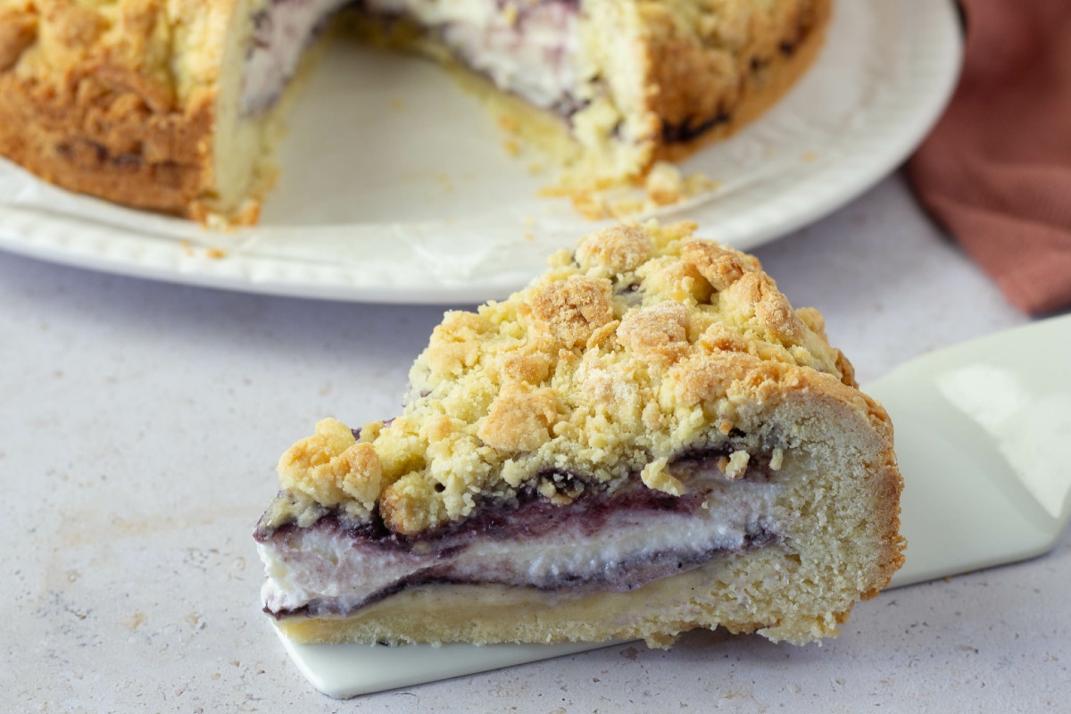 Gâteau émietté à la ricotta et à la confiture