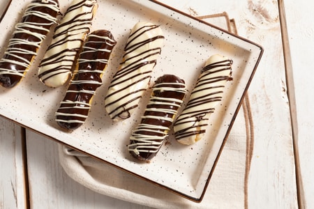 Éclair à la crème et au chocolat