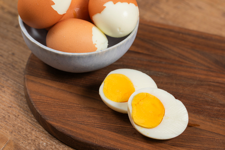 Œufs durs dans une friteuse à air